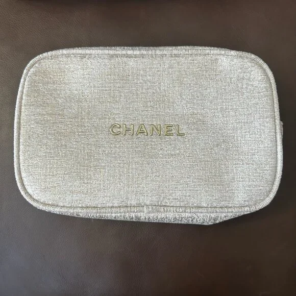 NWT CHANEL Beauty Pouch Make Up Bag + 2 Free Chanel Samples & Chanel Box - Picture 8 of 10